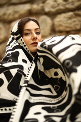 Selflove scarf black & white