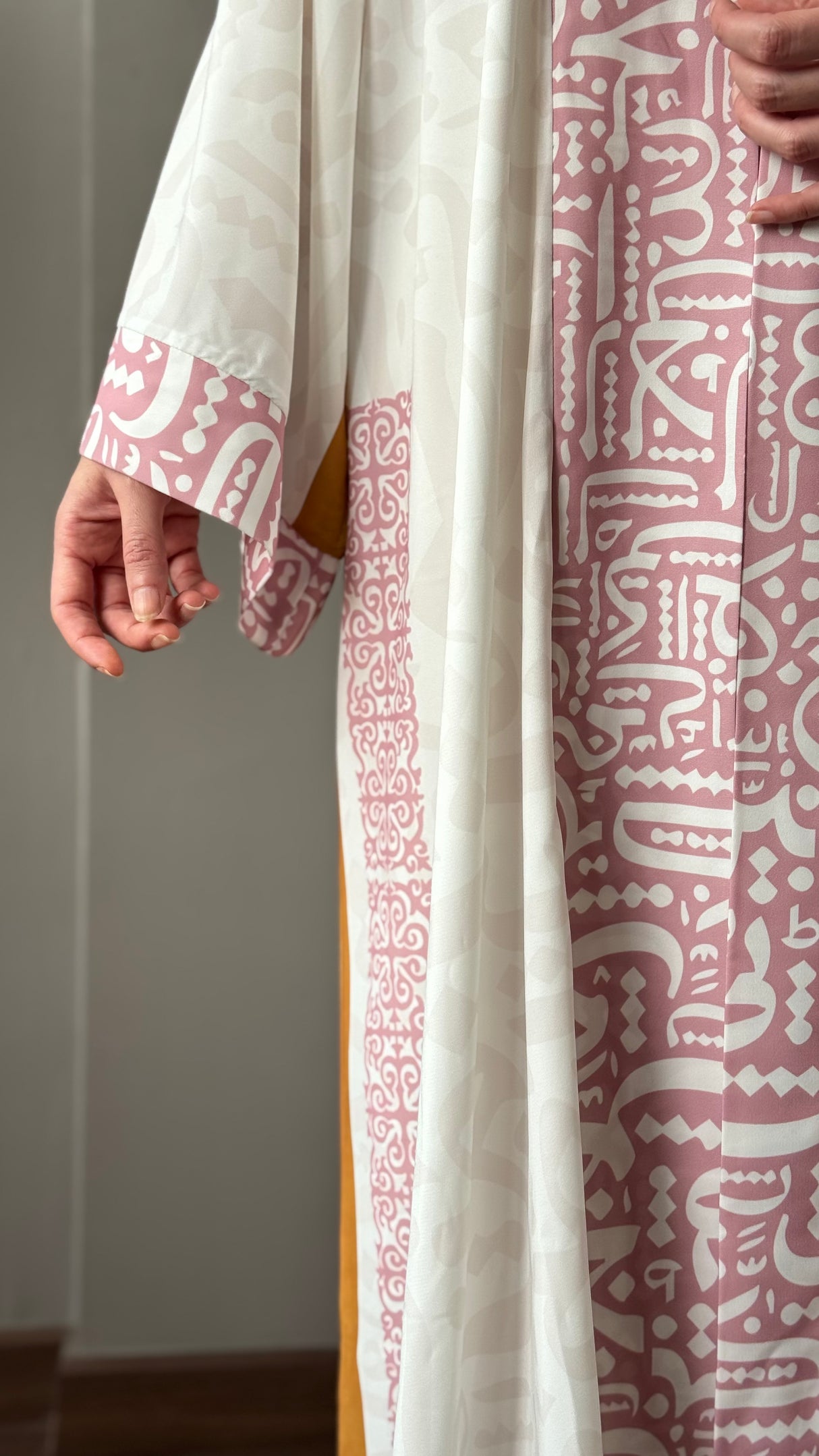 Abaya arabica calligraphy design
